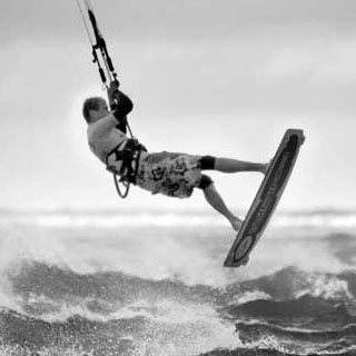 2hr Private Kitesurfing Lesson image